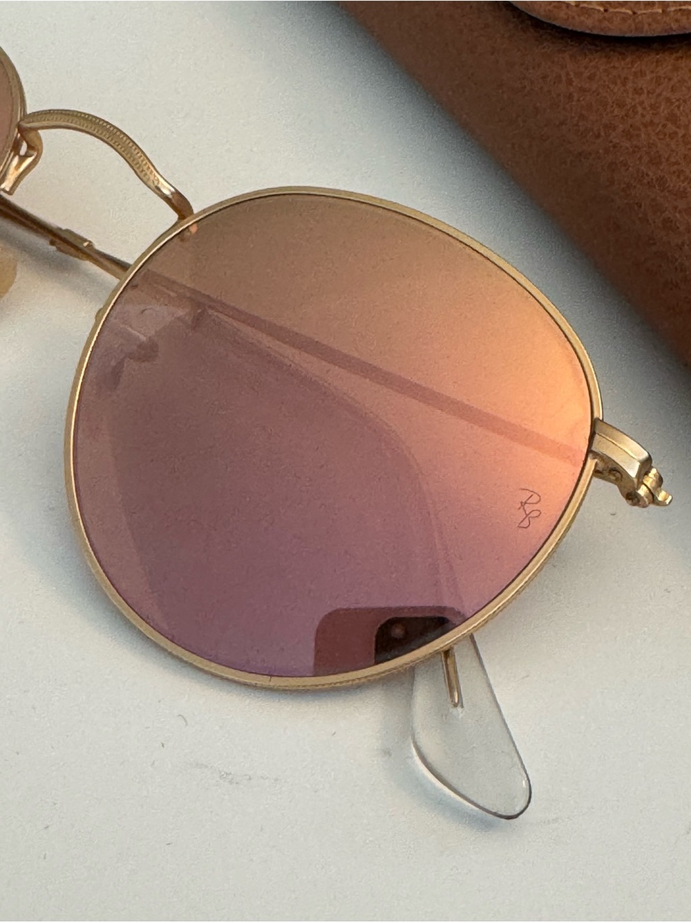 Ray-Ban Round Metal Sunglasses in Pink / Gold - Picture 4 of 5